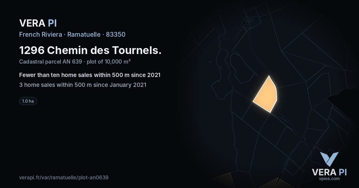 1296 Chemin des Tournels, Ramatuelle at night – the plot lit, the parcels around coloured by the prices near them