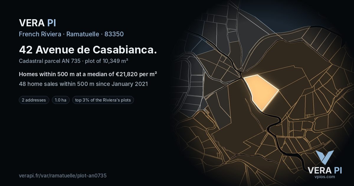 42 Avenue de Casabianca, Ramatuelle at night – the plot lit, the parcels around coloured by the prices near them