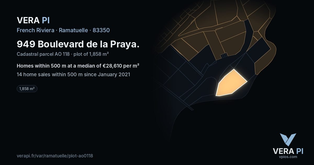 949 Boulevard de la Praya, Ramatuelle at night – the plot lit, the parcels around coloured by the prices near them