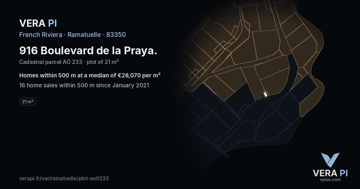 916 Boulevard de la Praya, Ramatuelle at night – the plot lit, the parcels around coloured by the prices near them