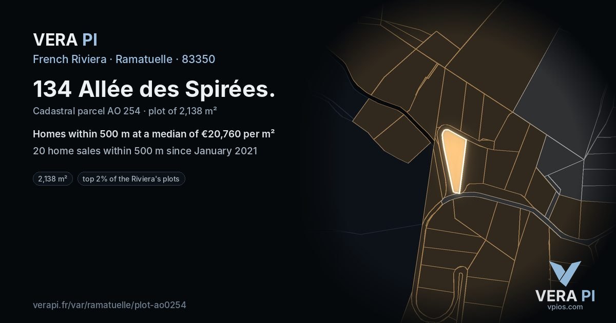 134 Allée des Spirées, Ramatuelle at night – the plot lit, the parcels around coloured by the prices near them