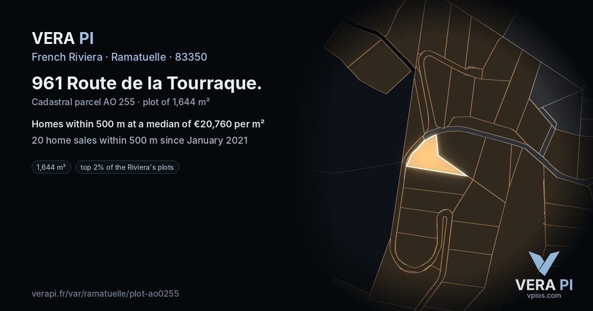 961 Route de la Tourraque, Ramatuelle at night – the plot lit, the parcels around coloured by the prices near them
