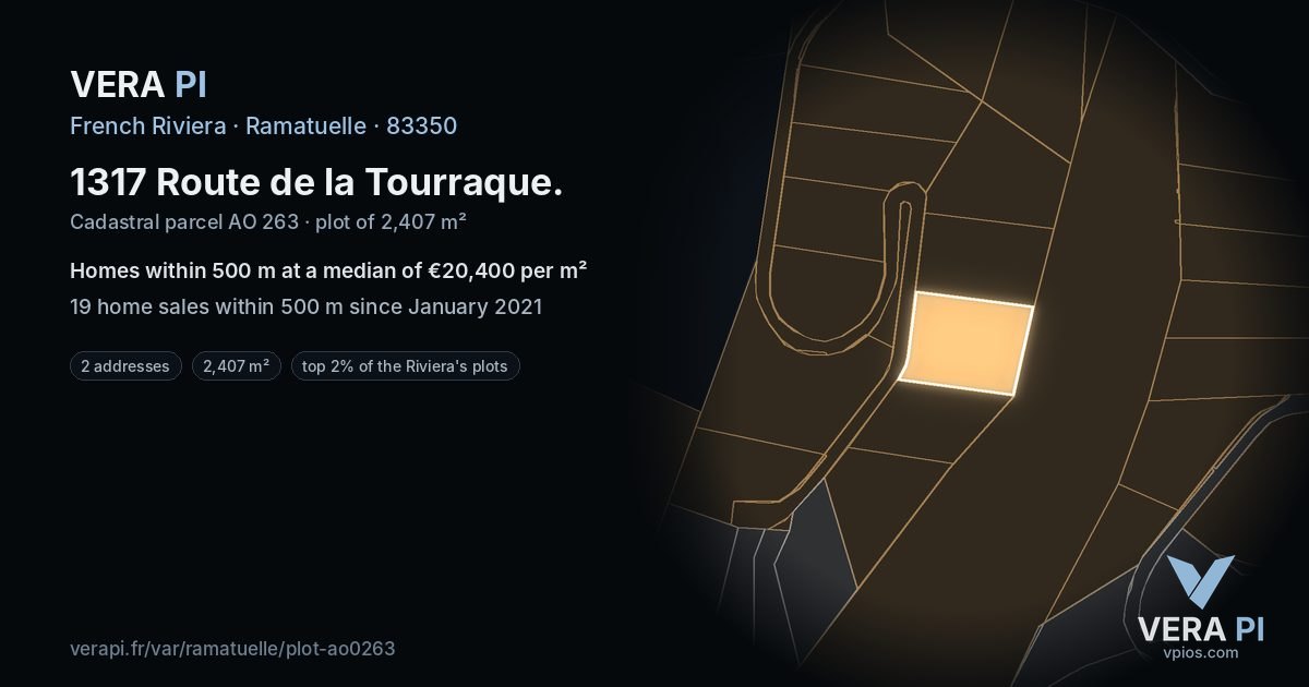 1317 Route de la Tourraque, Ramatuelle at night – the plot lit, the parcels around coloured by the prices near them