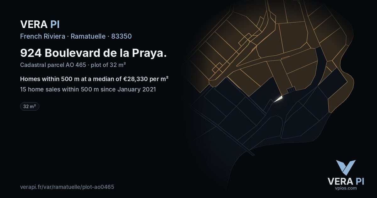 924 Boulevard de la Praya, Ramatuelle at night – the plot lit, the parcels around coloured by the prices near them