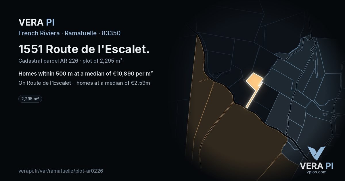 1551 Route de l'Escalet, Ramatuelle at night – the plot lit, the parcels around coloured by the prices near them