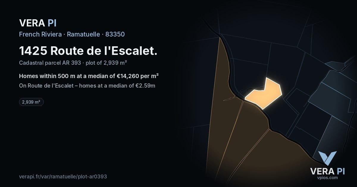 1425 Route de l'Escalet, Ramatuelle at night – the plot lit, the parcels around coloured by the prices near them