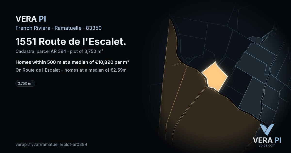 1551 Route de l'Escalet, Ramatuelle at night – the plot lit, the parcels around coloured by the prices near them
