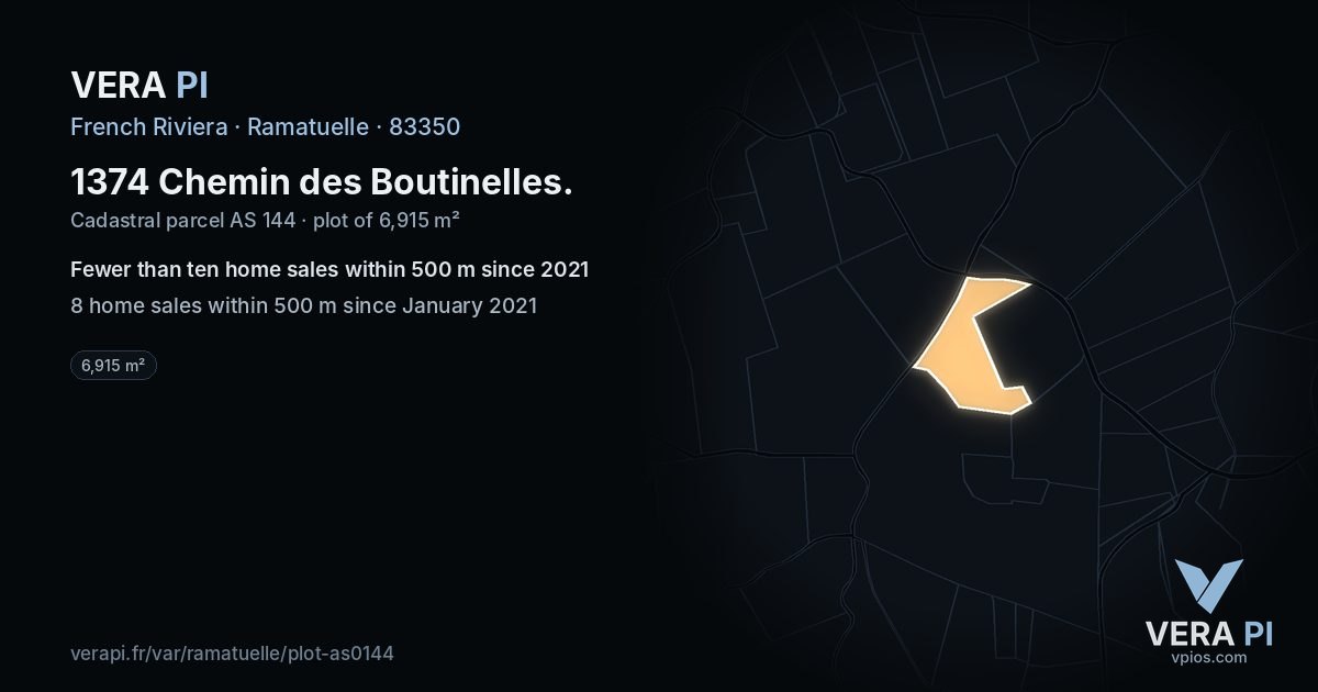 1374 Chemin des Boutinelles, Ramatuelle at night – the plot lit, the parcels around coloured by the prices near them