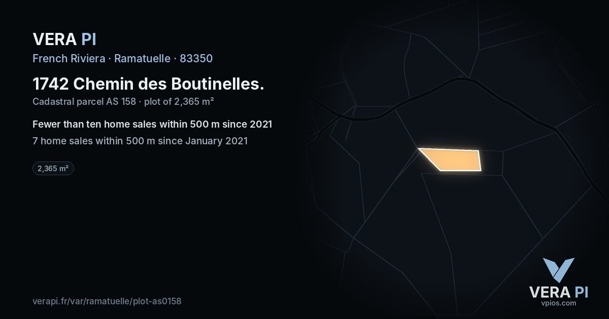 1742 Chemin des Boutinelles, Ramatuelle at night – the plot lit, the parcels around coloured by the prices near them