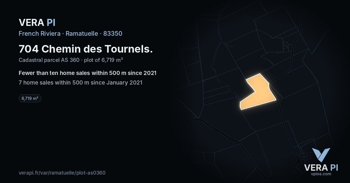 704 Chemin des Tournels, Ramatuelle at night – the plot lit, the parcels around coloured by the prices near them