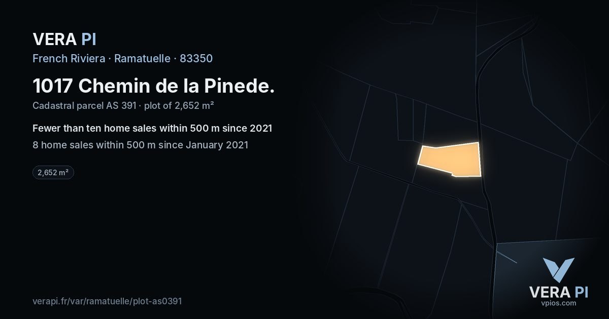 1017 Chemin de la Pinede, Ramatuelle at night – the plot lit, the parcels around coloured by the prices near them