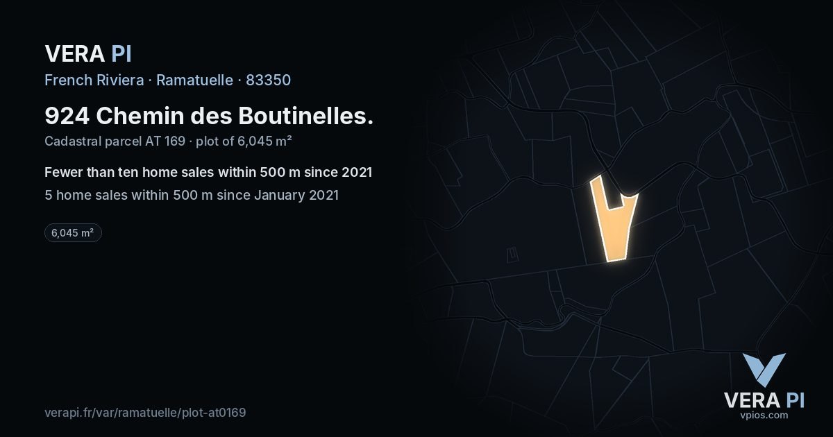 924 Chemin des Boutinelles, Ramatuelle at night – the plot lit, the parcels around coloured by the prices near them