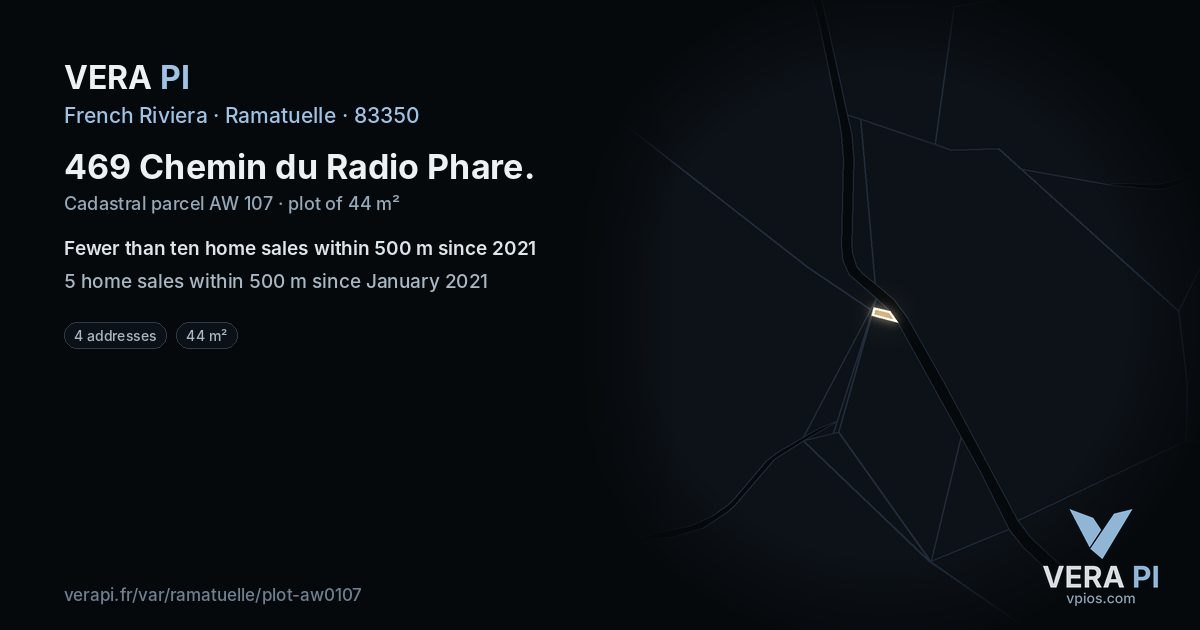 469 Chemin du Radio Phare, Ramatuelle at night – the plot lit, the parcels around coloured by the prices near them