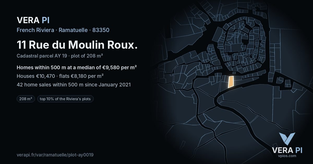 11 Rue du Moulin Roux, Ramatuelle at night – the plot lit, the parcels around coloured by the prices near them