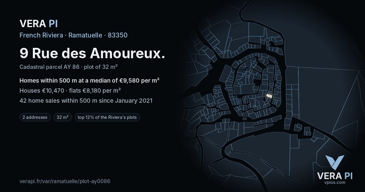 9 Rue des Amoureux, Ramatuelle at night – the plot lit, the parcels around coloured by the prices near them