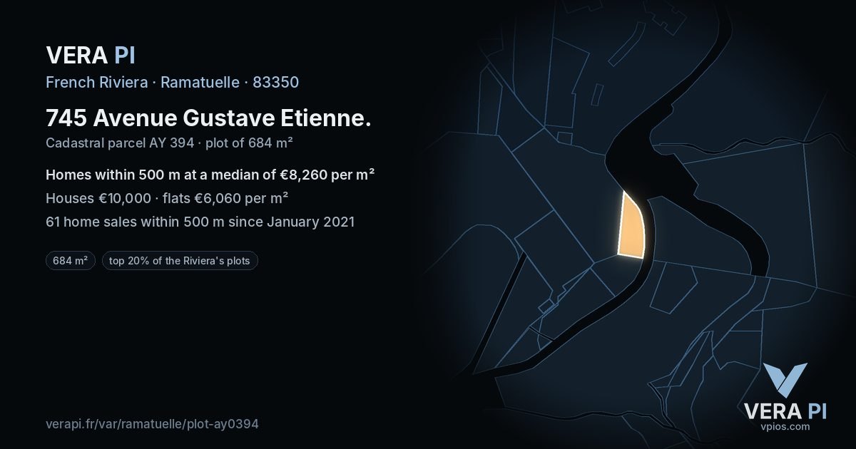 745 Avenue Gustave Etienne, Ramatuelle at night – the plot lit, the parcels around coloured by the prices near them