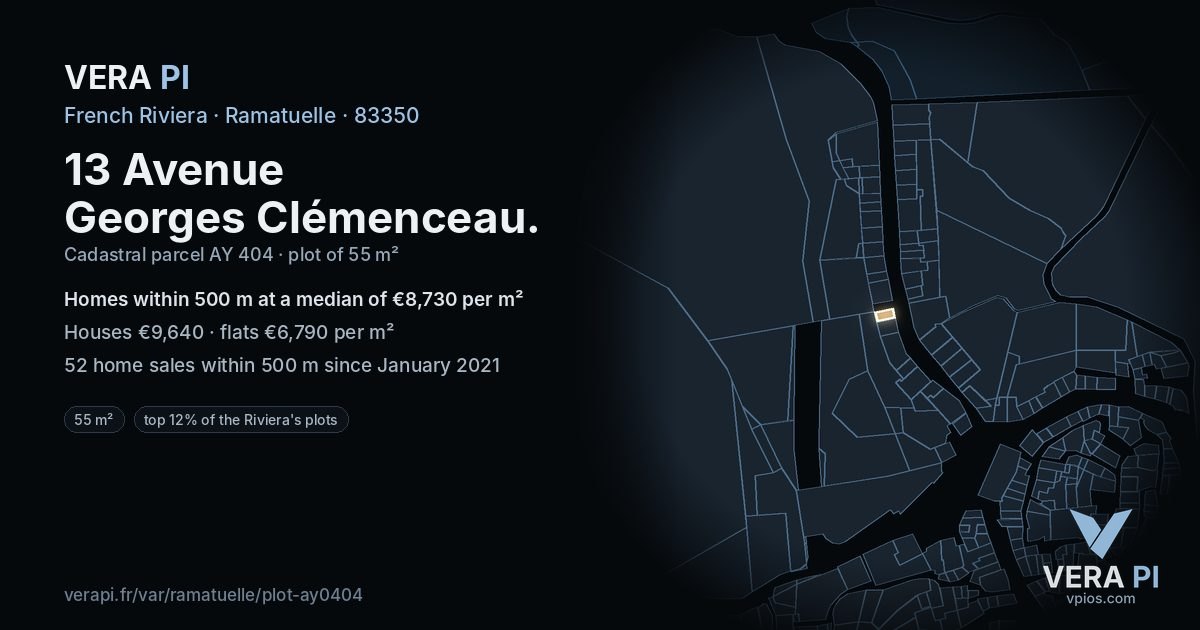 13 Avenue Georges Clémenceau, Ramatuelle at night – the plot lit, the parcels around coloured by the prices near them