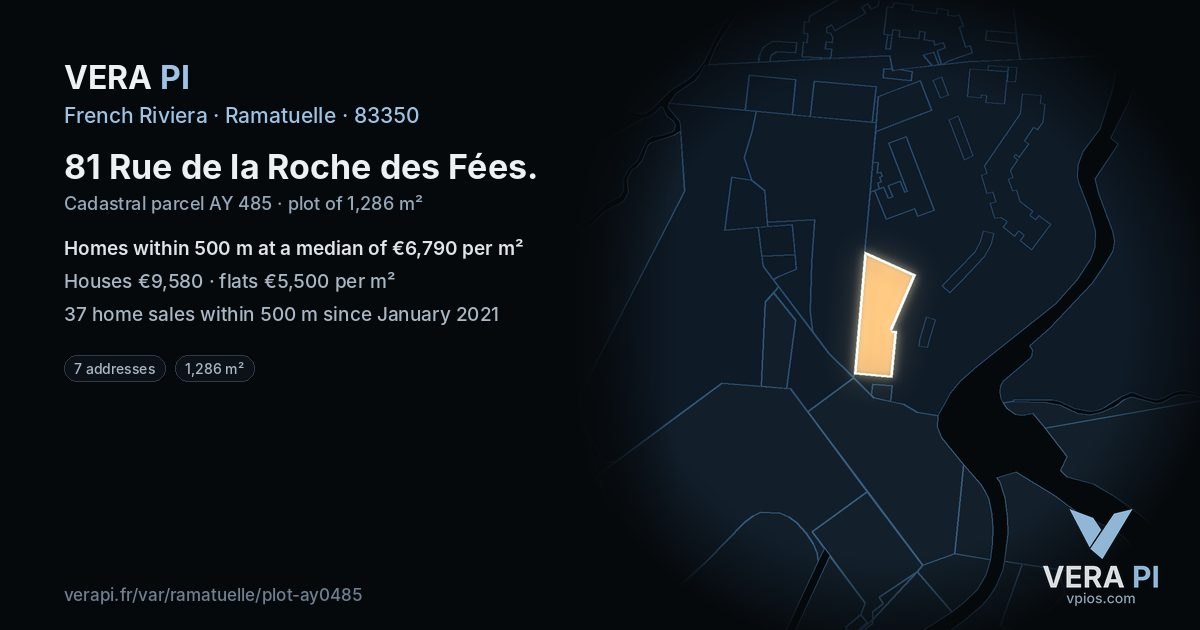81 Rue de la Roche des Fées, Ramatuelle at night – the plot lit, the parcels around coloured by the prices near them