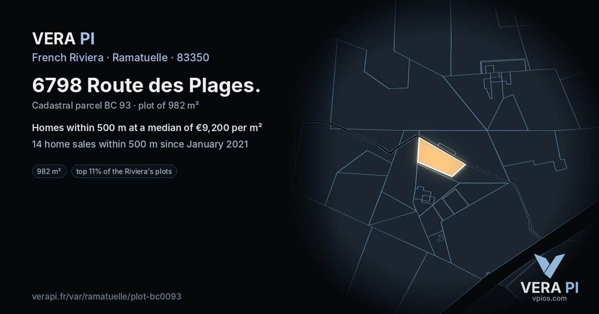6798 Route des Plages, Ramatuelle at night – the plot lit, the parcels around coloured by the prices near them
