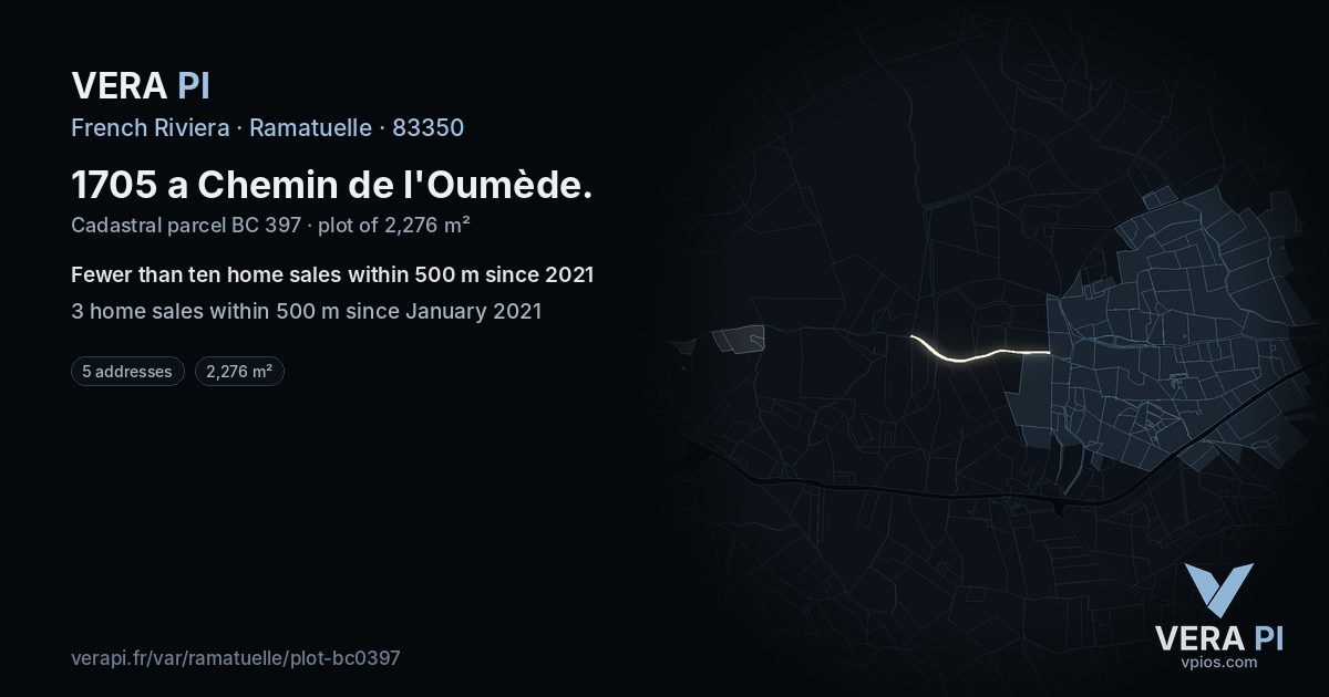 1705 a Chemin de l'Oumède, Ramatuelle at night – the plot lit, the parcels around coloured by the prices near them