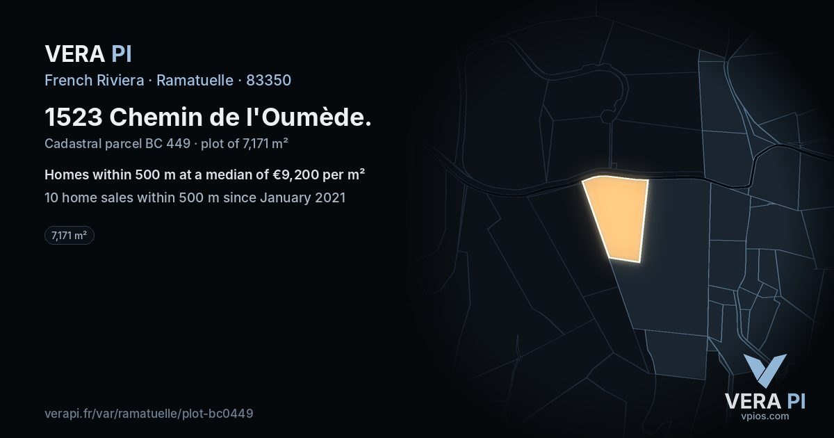 1523 Chemin de l'Oumède, Ramatuelle at night – the plot lit, the parcels around coloured by the prices near them