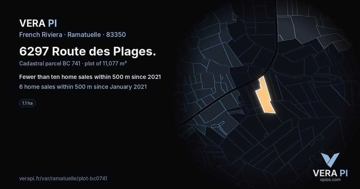 6297 Route des Plages, Ramatuelle at night – the plot lit, the parcels around coloured by the prices near them