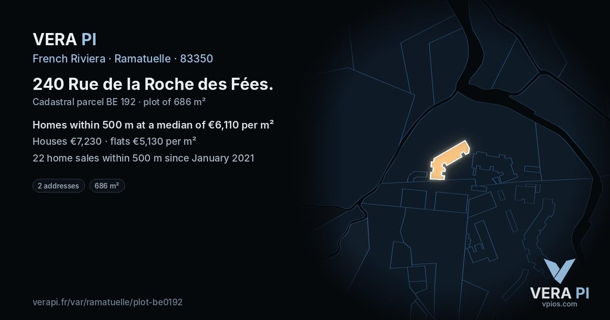 240 Rue de la Roche des Fées, Ramatuelle at night – the plot lit, the parcels around coloured by the prices near them