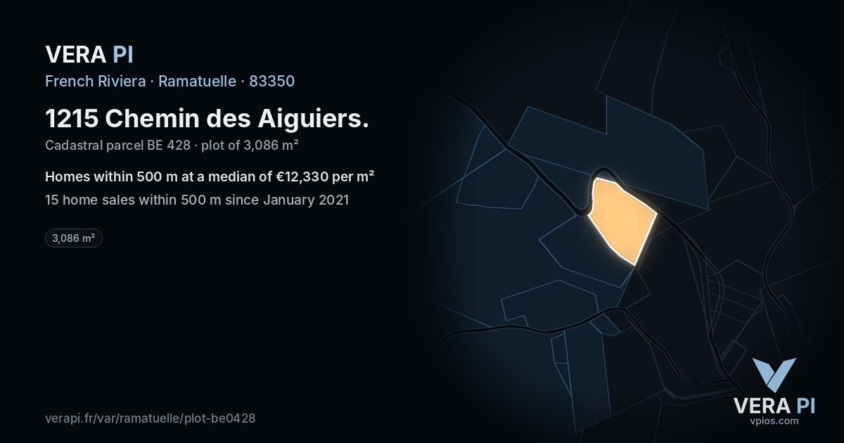 1215 Chemin des Aiguiers, Ramatuelle at night – the plot lit, the parcels around coloured by the prices near them