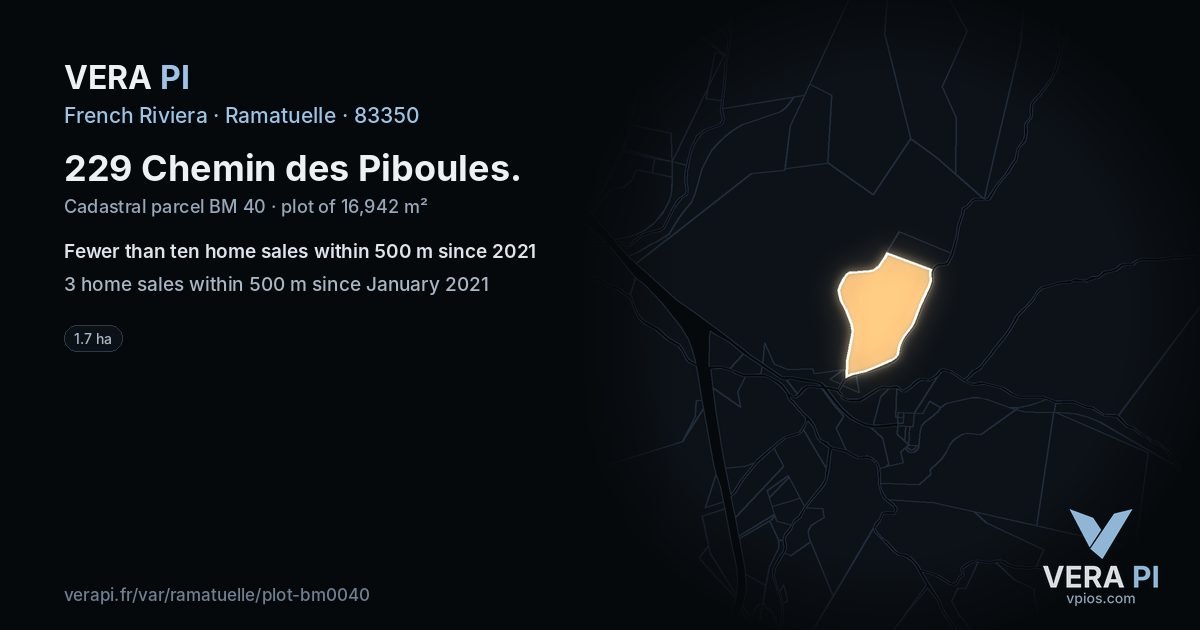 229 Chemin des Piboules, Ramatuelle at night – the plot lit, the parcels around coloured by the prices near them
