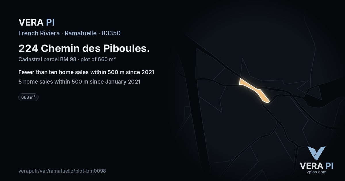224 Chemin des Piboules, Ramatuelle at night – the plot lit, the parcels around coloured by the prices near them