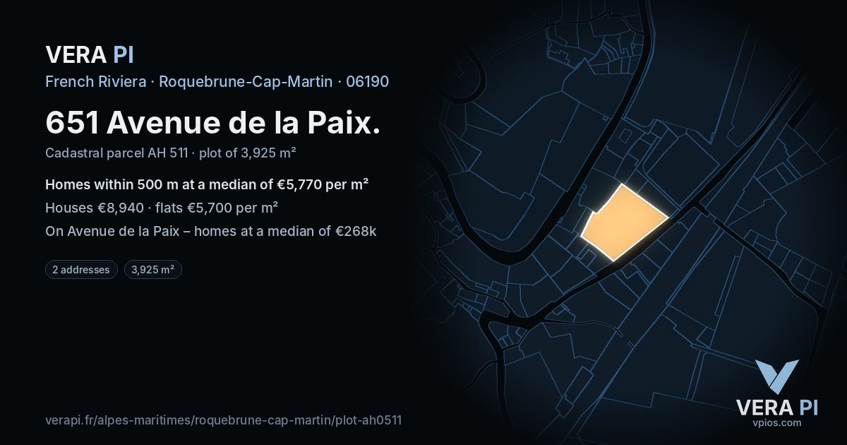651 Avenue de la Paix, Roquebrune-Cap-Martin at night – the plot lit, the parcels around coloured by the prices near them