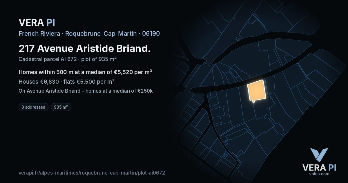 217 Avenue Aristide Briand, Roquebrune-Cap-Martin at night – the plot lit, the parcels around coloured by the prices near them