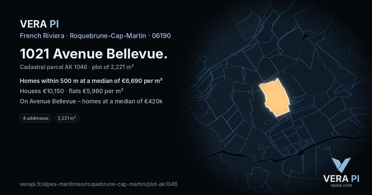 1021 Avenue Bellevue, Roquebrune-Cap-Martin at night – the plot lit, the parcels around coloured by the prices near them