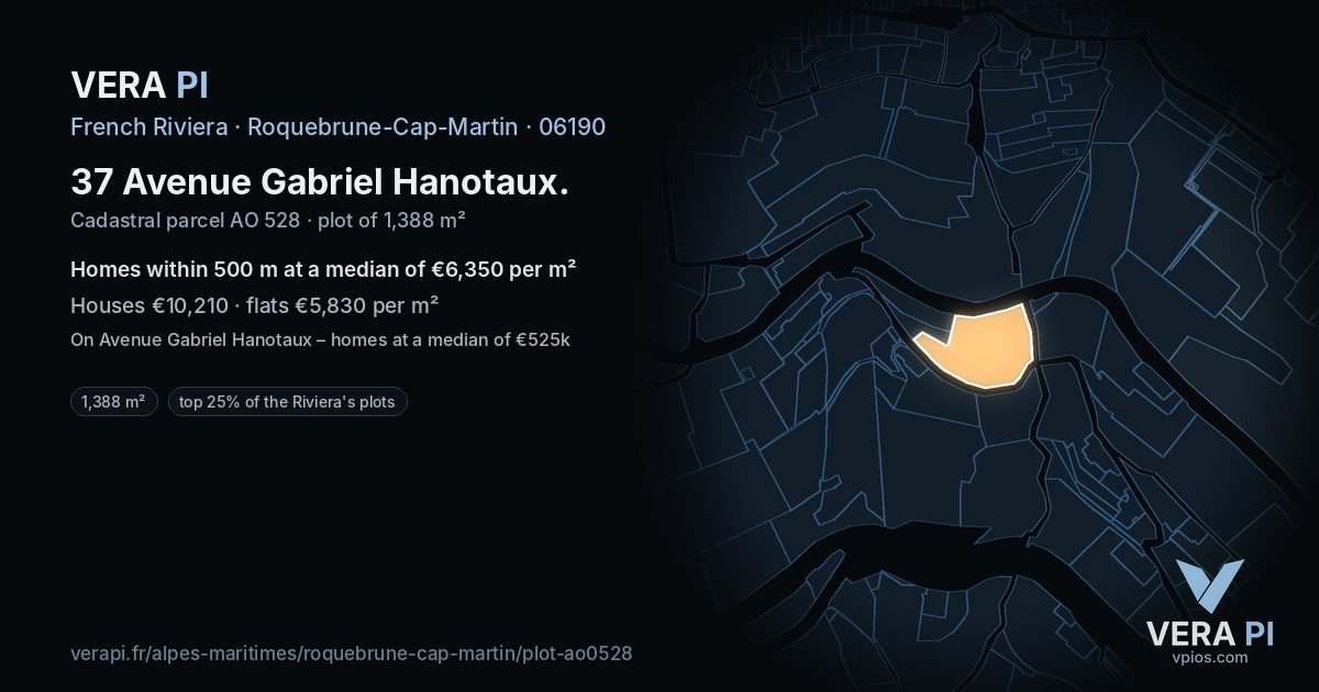 37 Avenue Gabriel Hanotaux, Roquebrune-Cap-Martin at night – the plot lit, the parcels around coloured by the prices near them