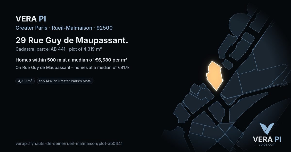 29 Rue Guy de Maupassant, Rueil-Malmaison at night – the plot lit, the parcels around coloured by the prices near them