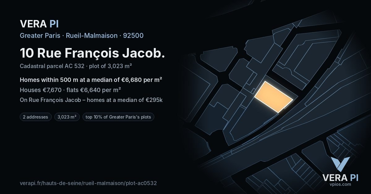 10 Rue François Jacob, Rueil-Malmaison at night – the plot lit, the parcels around coloured by the prices near them