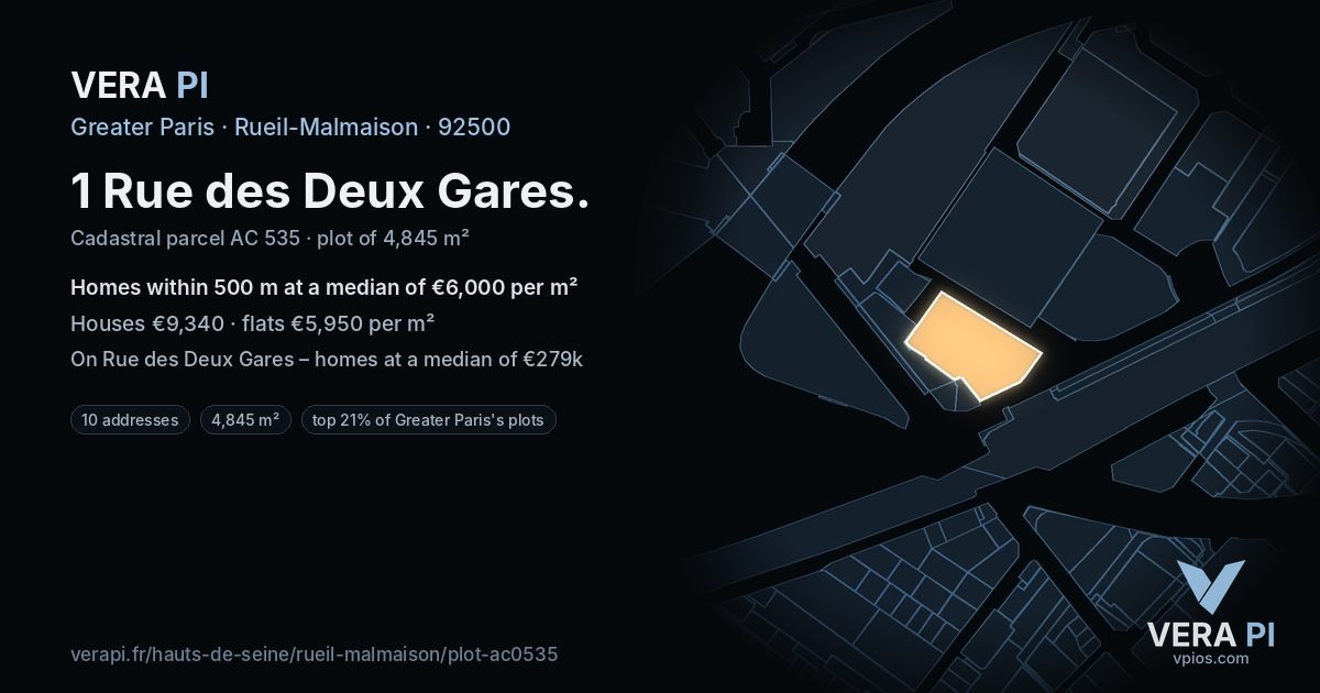 1 Rue des Deux Gares, Rueil-Malmaison at night – the plot lit, the parcels around coloured by the prices near them