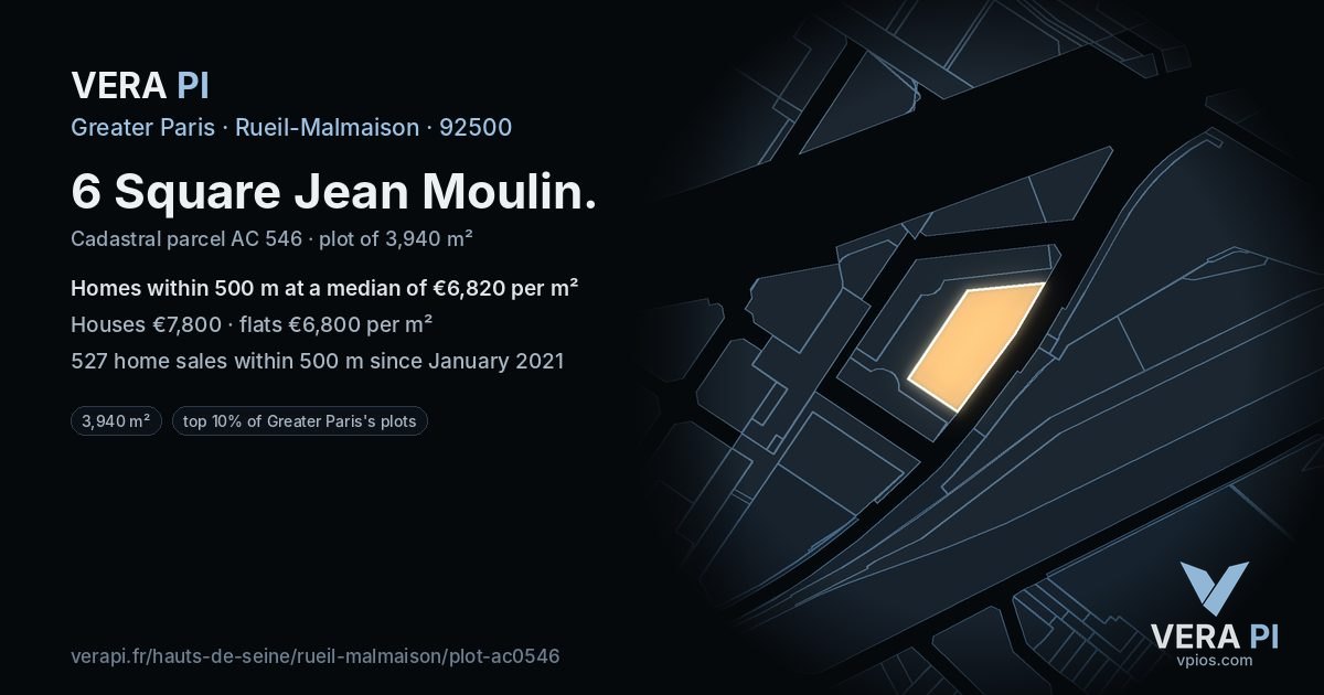 6 Square Jean Moulin, Rueil-Malmaison at night – the plot lit, the parcels around coloured by the prices near them