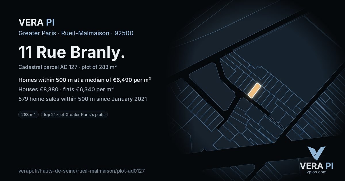 11 Rue Branly, Rueil-Malmaison at night – the plot lit, the parcels around coloured by the prices near them