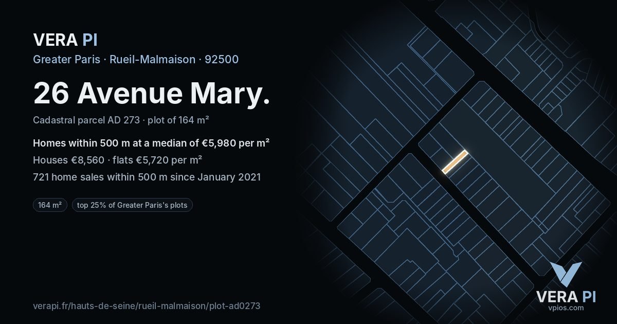 26 Avenue Mary, Rueil-Malmaison at night – the plot lit, the parcels around coloured by the prices near them