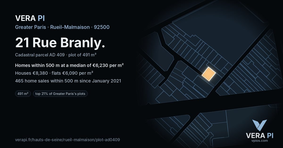 21 Rue Branly, Rueil-Malmaison at night – the plot lit, the parcels around coloured by the prices near them