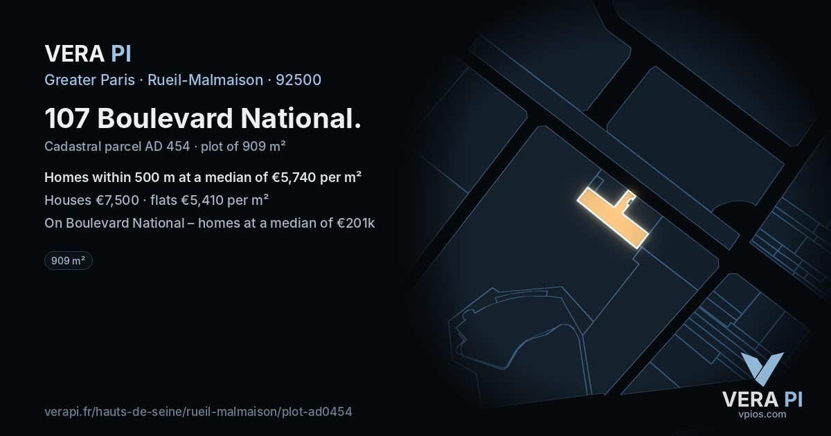 107 Boulevard National, Rueil-Malmaison at night – the plot lit, the parcels around coloured by the prices near them