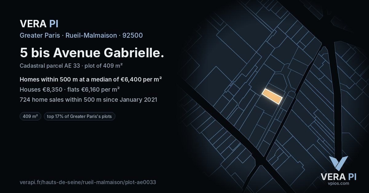 5 bis Avenue Gabrielle, Rueil-Malmaison at night – the plot lit, the parcels around coloured by the prices near them