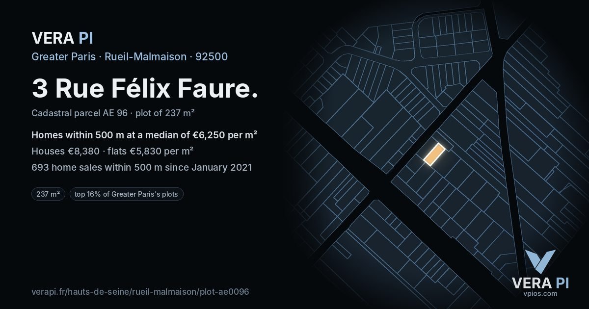 3 Rue Félix Faure, Rueil-Malmaison at night – the plot lit, the parcels around coloured by the prices near them