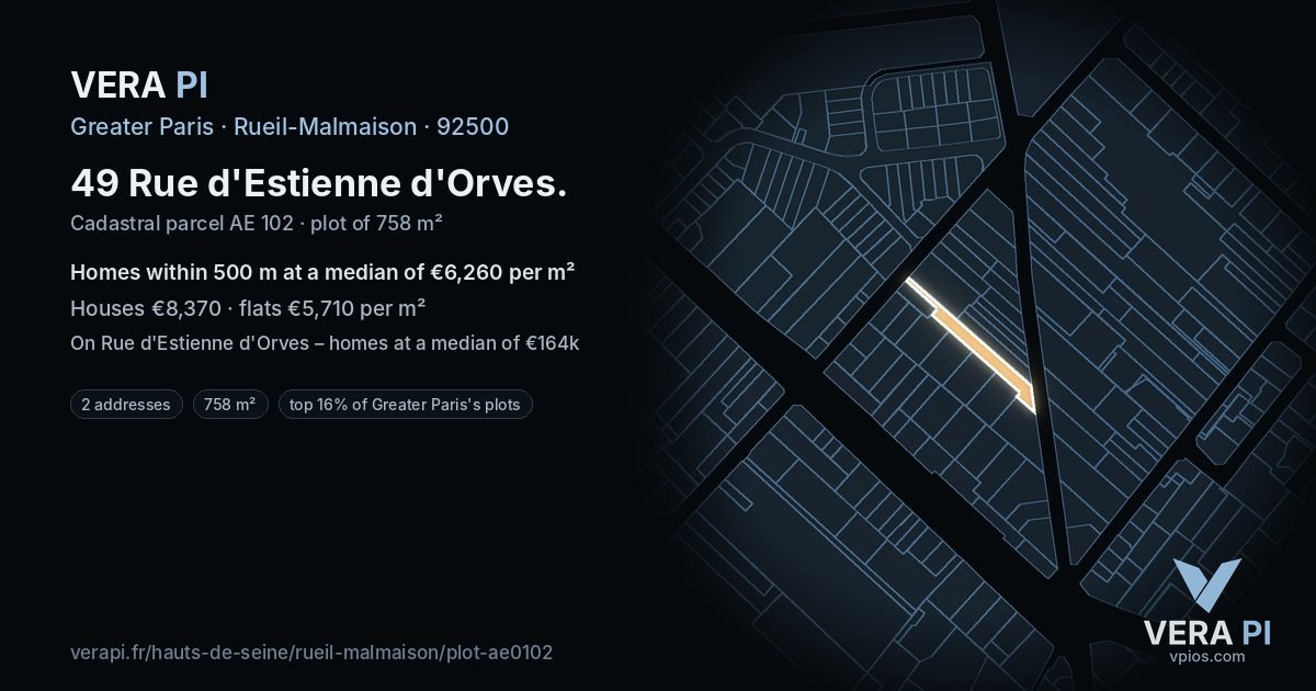 49 Rue d'Estienne d'Orves, Rueil-Malmaison at night – the plot lit, the parcels around coloured by the prices near them