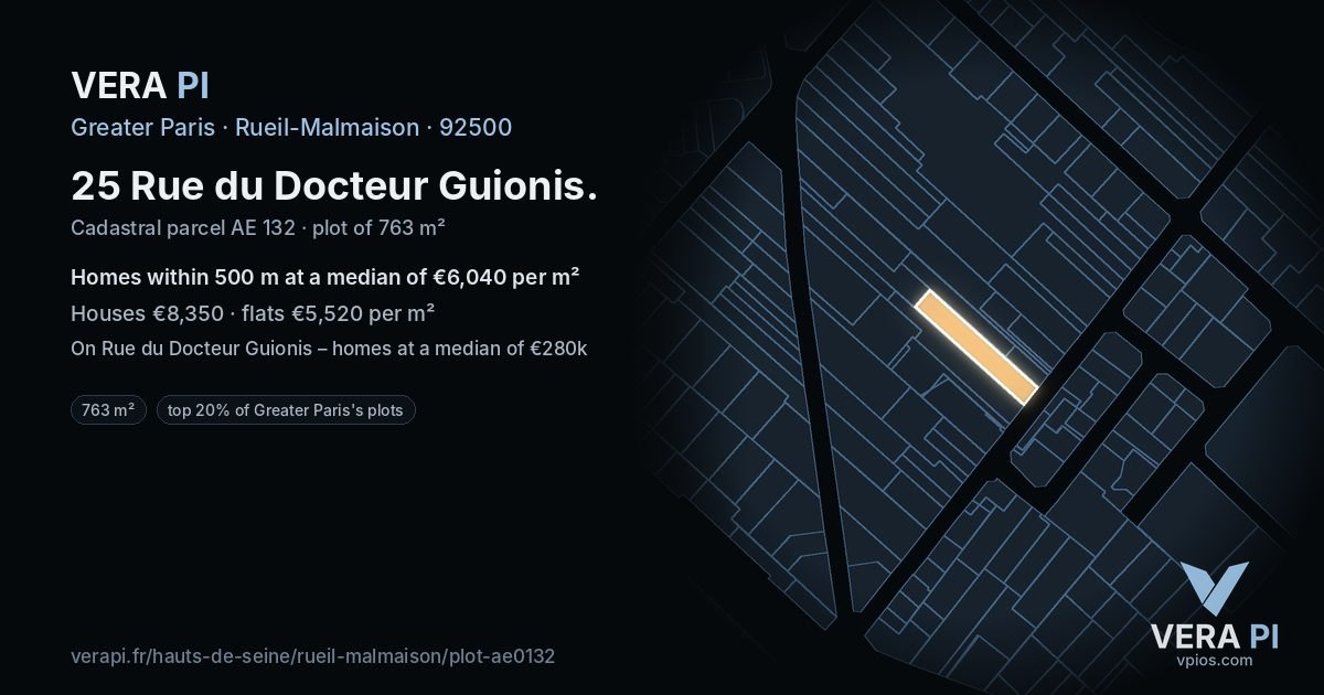 25 Rue du Docteur Guionis, Rueil-Malmaison at night – the plot lit, the parcels around coloured by the prices near them