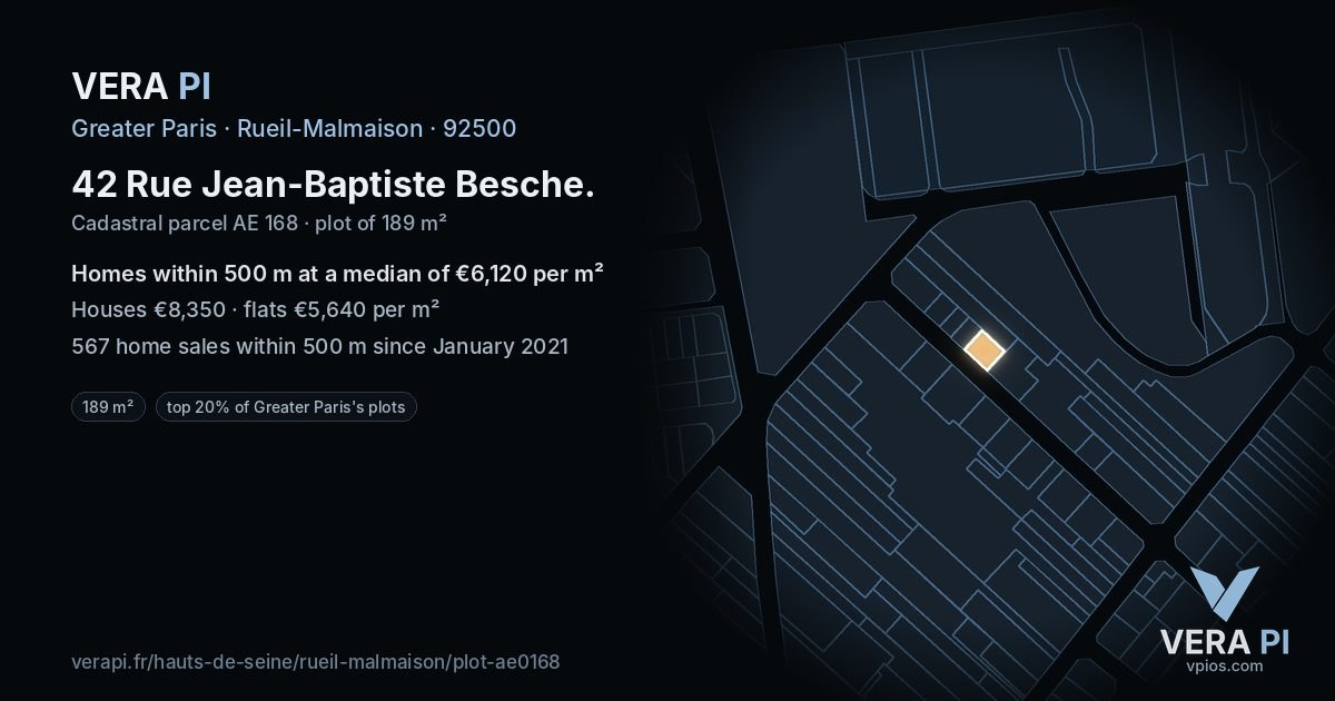42 Rue Jean-Baptiste Besche, Rueil-Malmaison at night – the plot lit, the parcels around coloured by the prices near them