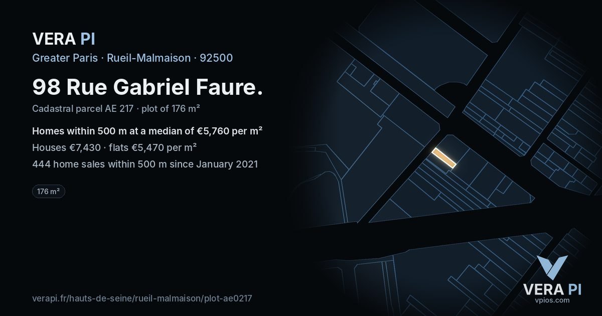 98 Rue Gabriel Faure, Rueil-Malmaison at night – the plot lit, the parcels around coloured by the prices near them