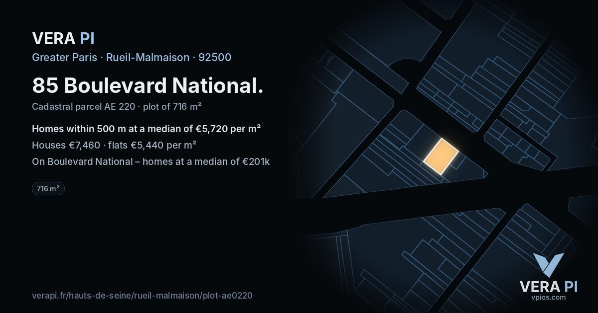 85 Boulevard National, Rueil-Malmaison at night – the plot lit, the parcels around coloured by the prices near them