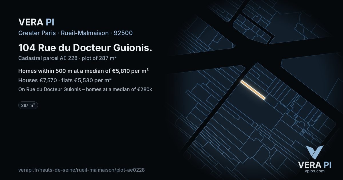 104 Rue du Docteur Guionis, Rueil-Malmaison at night – the plot lit, the parcels around coloured by the prices near them